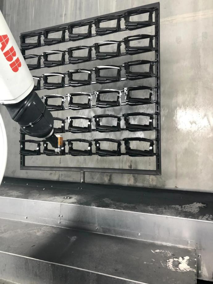 Cabina de pintura con cortina de agua para captación de overspray